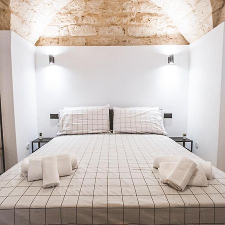 Sanavar Apartment Бари Экстерьер фото