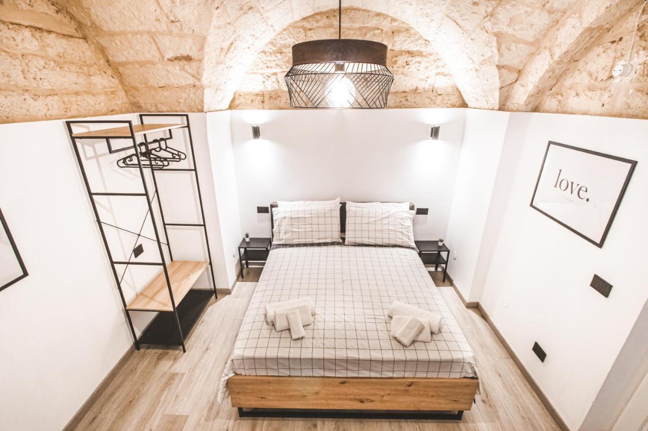 Sanavar Apartment Бари Экстерьер фото